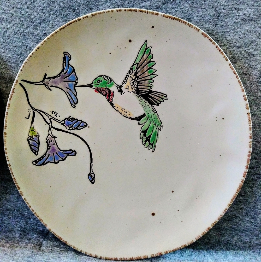 (2) inHomeStylez Ceramic/Stoneware 11" Dinner Plates "Ruby Hummingbird" - Picture 4 of 11
